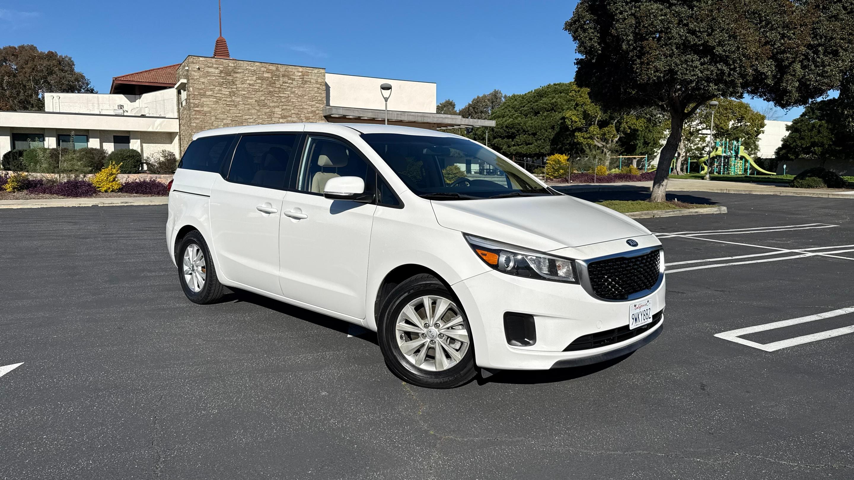 Kia Sedona 2017 in 