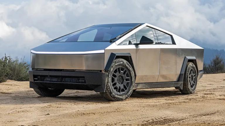 Tesla Cybertruck 2024 in Edison, NJ