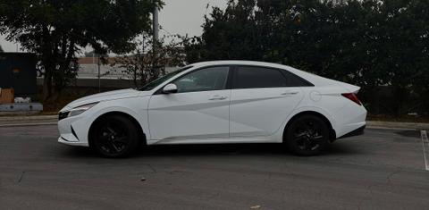 Hyundai Elantra Hybrid 2023