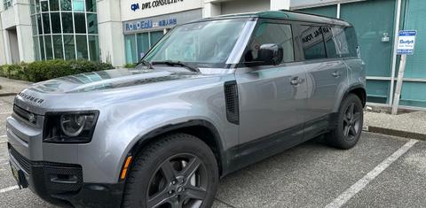 Land Rover Defender 2024