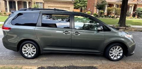 Toyota Sienna 2013
