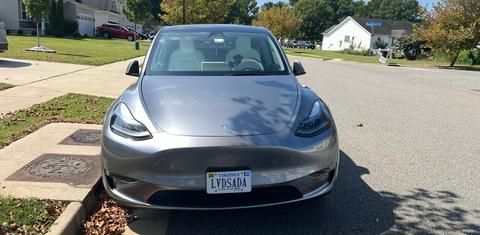 Tesla Model Y 2025