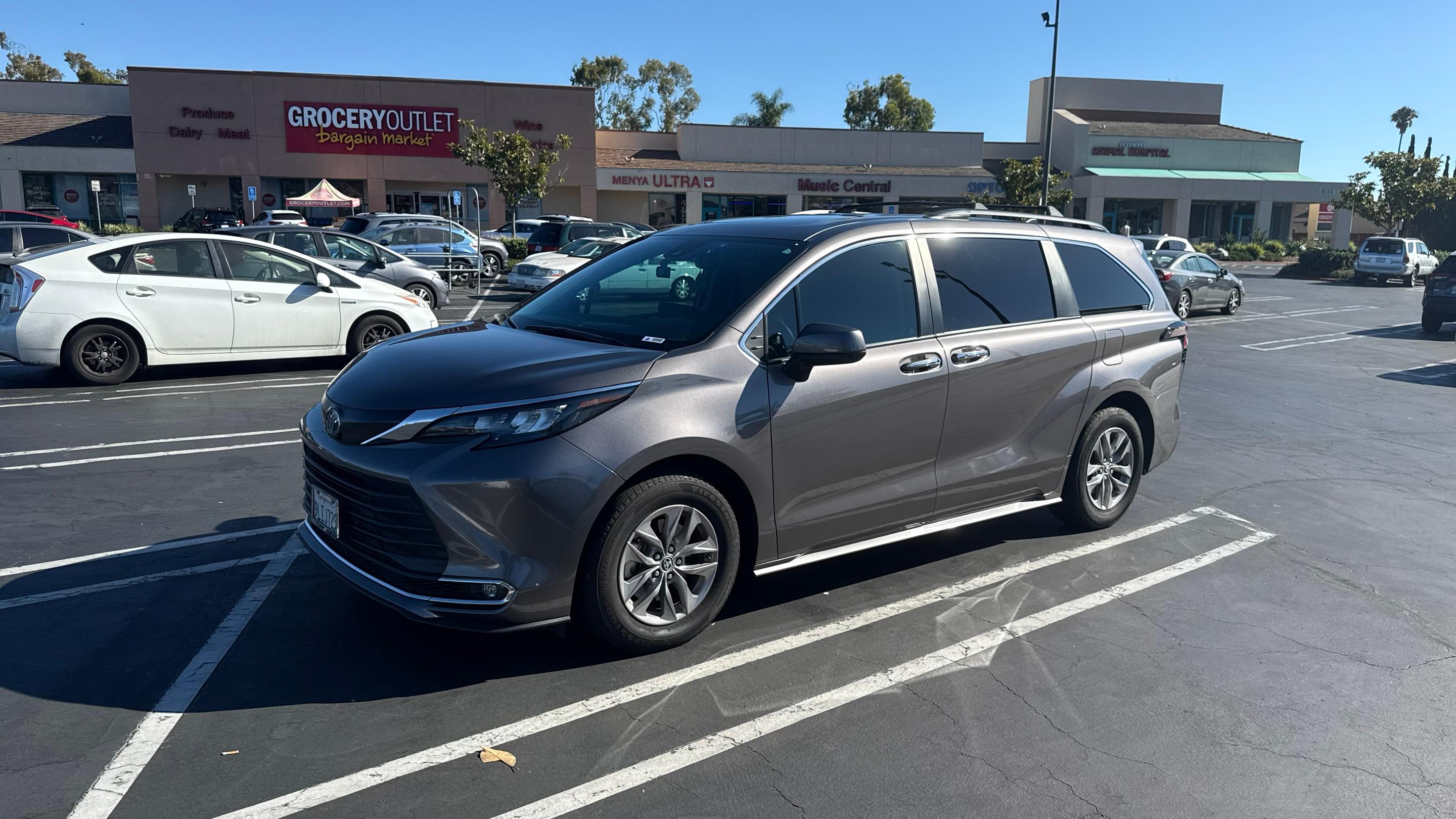 Toyota Sienna 2024 in San Diego, CA
