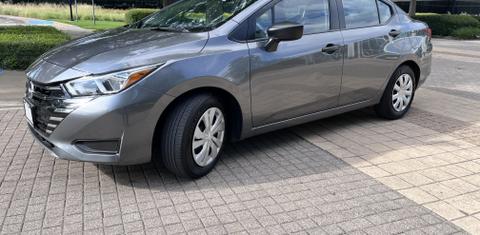 Nissan Versa 2024