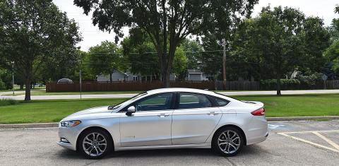 Ford Fusion Hybrid 2017