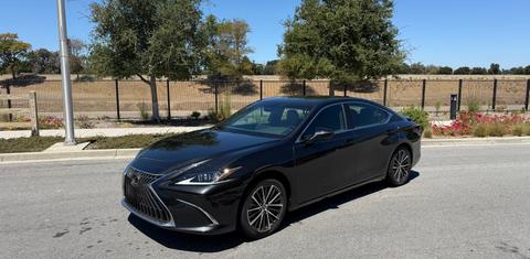 Lexus ES 2025