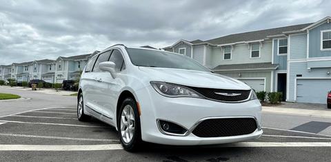 Chrysler Pacifica 2017