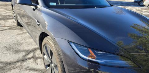 Tesla Model 3 2024
