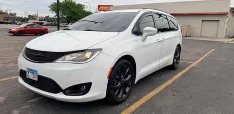 Chrysler Pacifica 2020