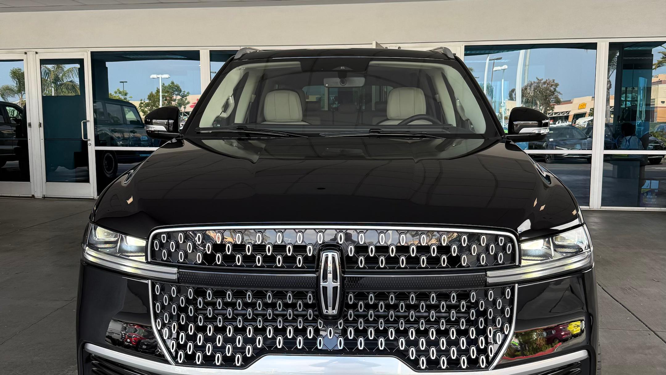 Lincoln Navigator L 2025 in Los Angeles, CA