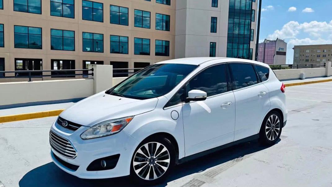 Ford C-Max Energi 2017 in 