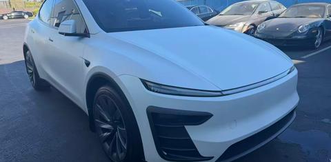 Tesla Model Y 2026