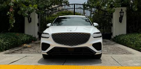 Genesis GV70 2025