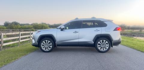 Toyota RAV4 2025
