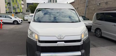Toyota HIACE 2020