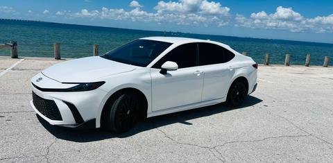 Toyota Camry Hybrid 2025