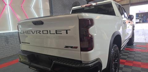 Chevrolet SILVERADO 2025