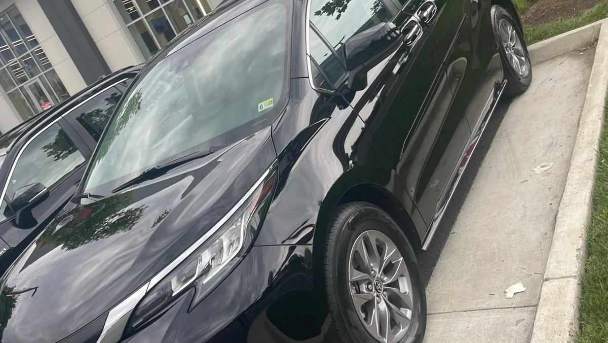 Toyota Sienna 2021 in Falls Church, VA