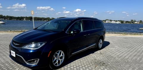 Chrysler Pacifica 2017
