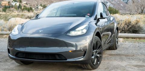 Tesla Model Y 2025