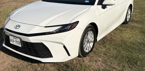 Toyota Camry Hybrid 2025