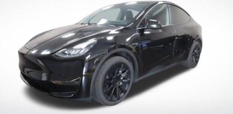 Tesla Model Y 2024
