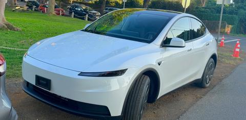 Tesla Model Y 2026