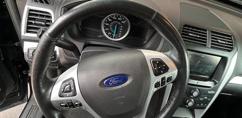 Ford Explorer 2015 rental in Chicago, IL by Lindsey R. | Turo