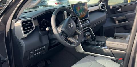 Toyota Sequoia 2023