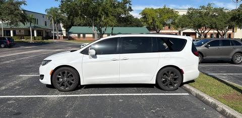 Chrysler Pacifica 2019
