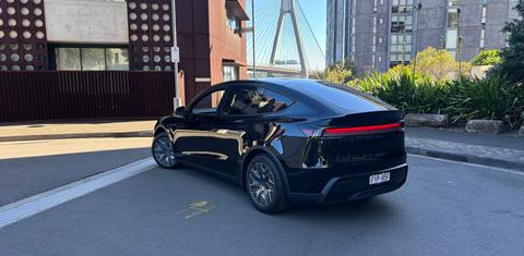 Tesla MODEL Y 2026