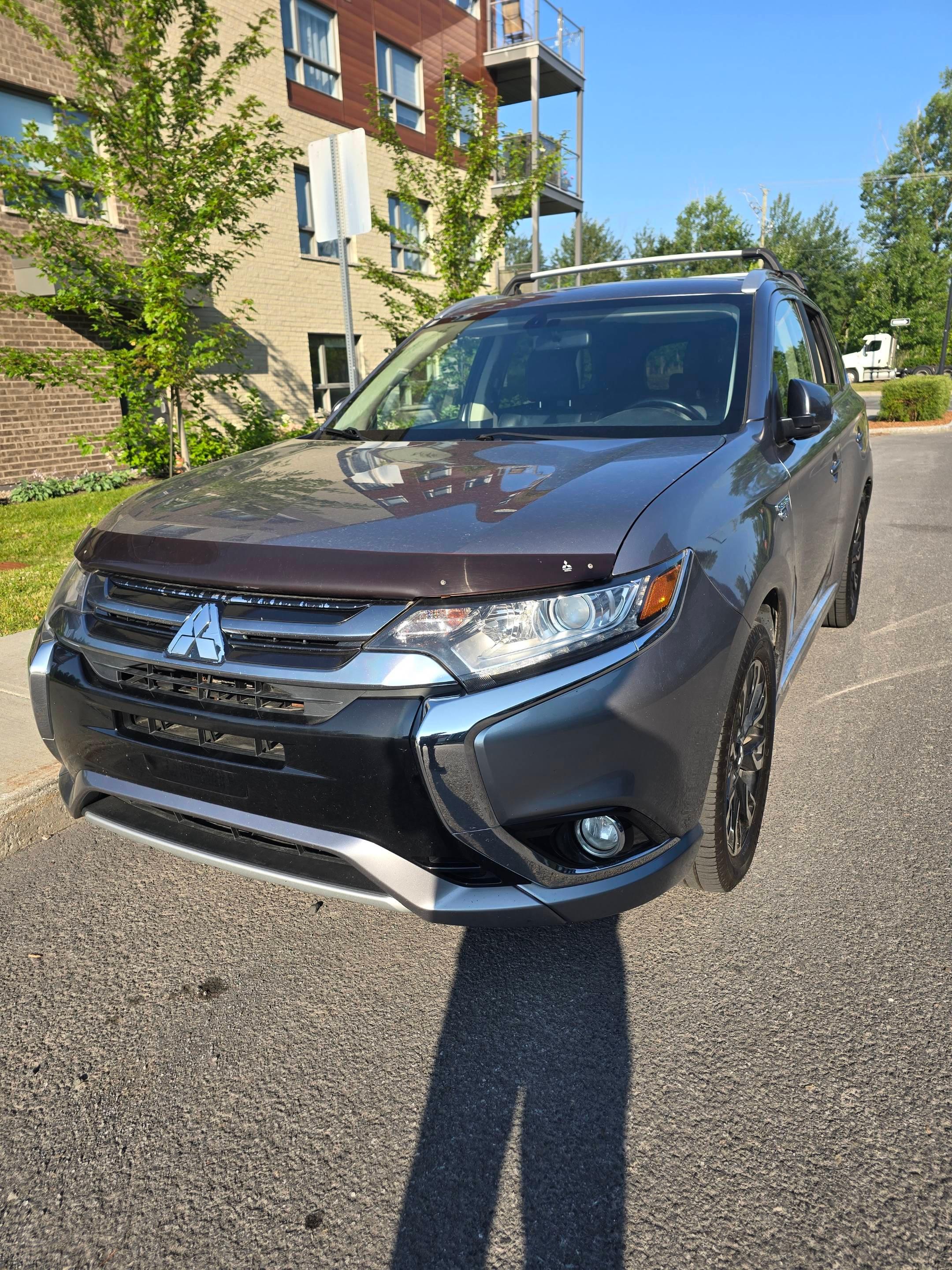 Mitsubishi Outlander PHEV 2018 à Longueuil, QC