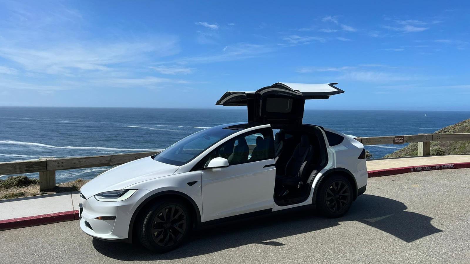 Tesla Model X 2022 in 