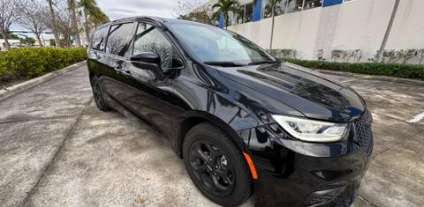 Chrysler Pacifica 2023