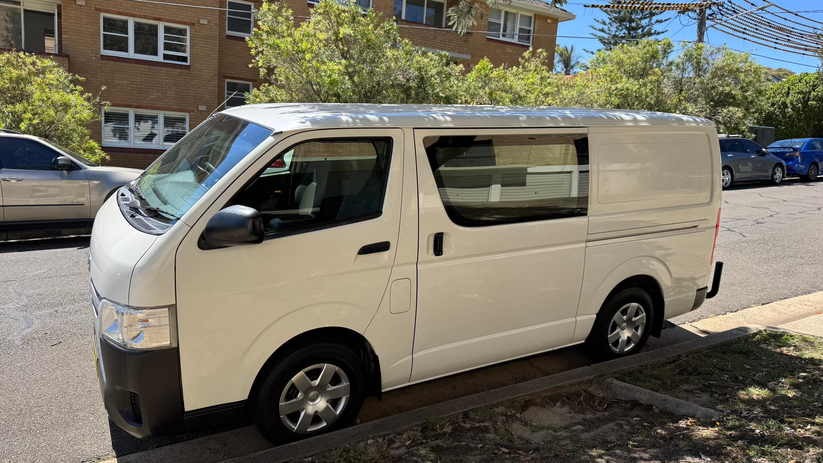 Toyota HIACE 2018 in 