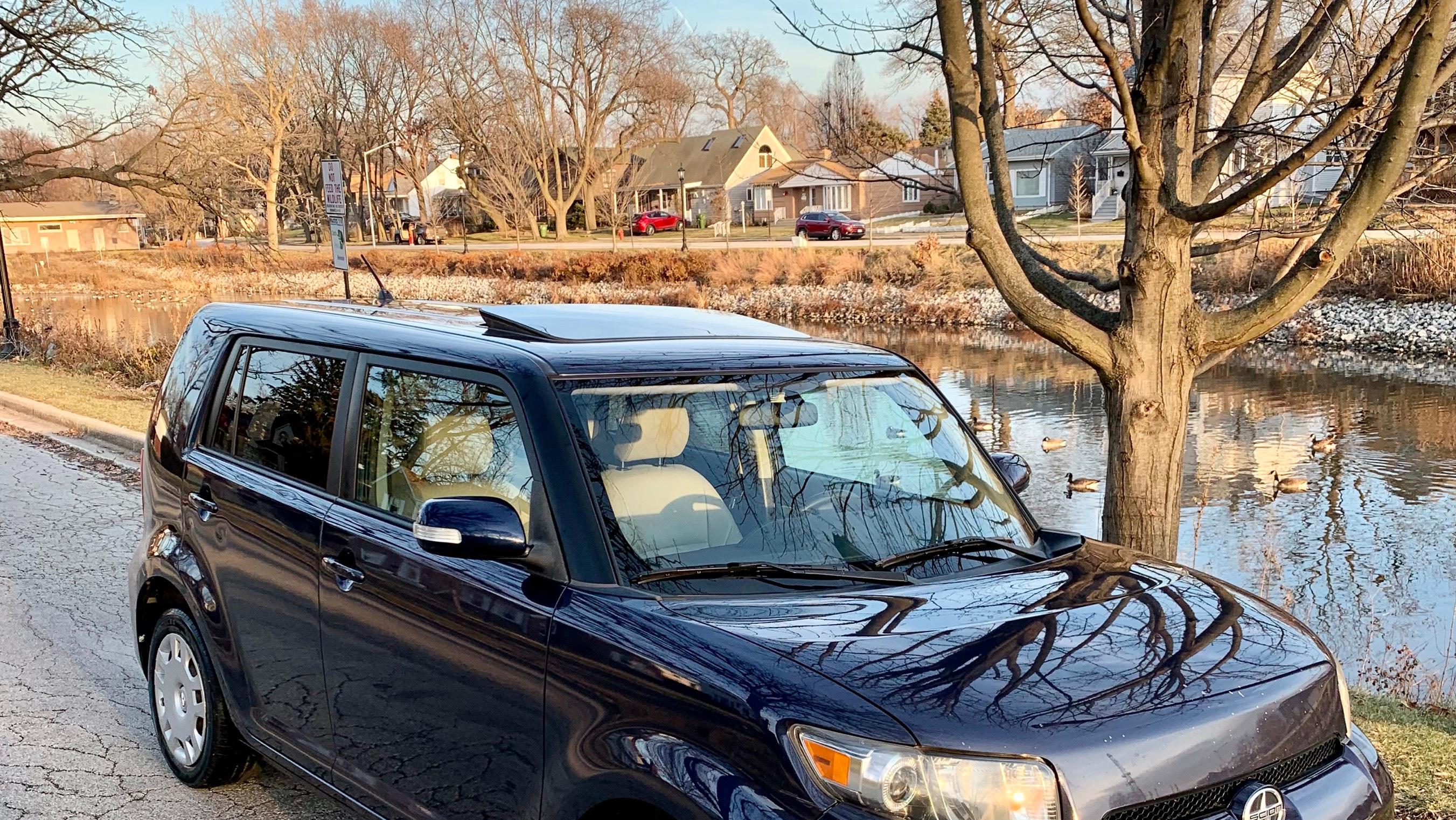 Scion xB 2011 in Oak Lawn, IL