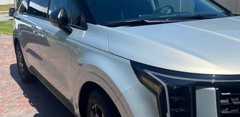Kia Carnival Hybrid 2025