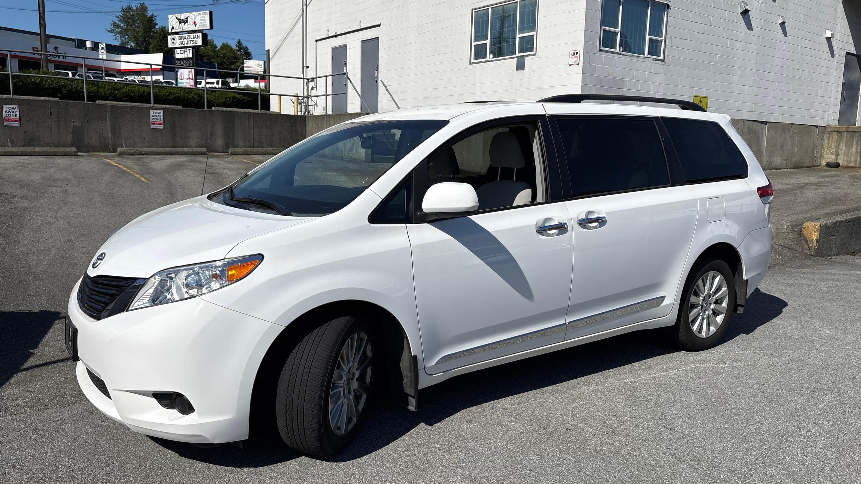 Toyota Sienna 2014 à 