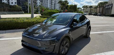 Tesla Model Y 2026