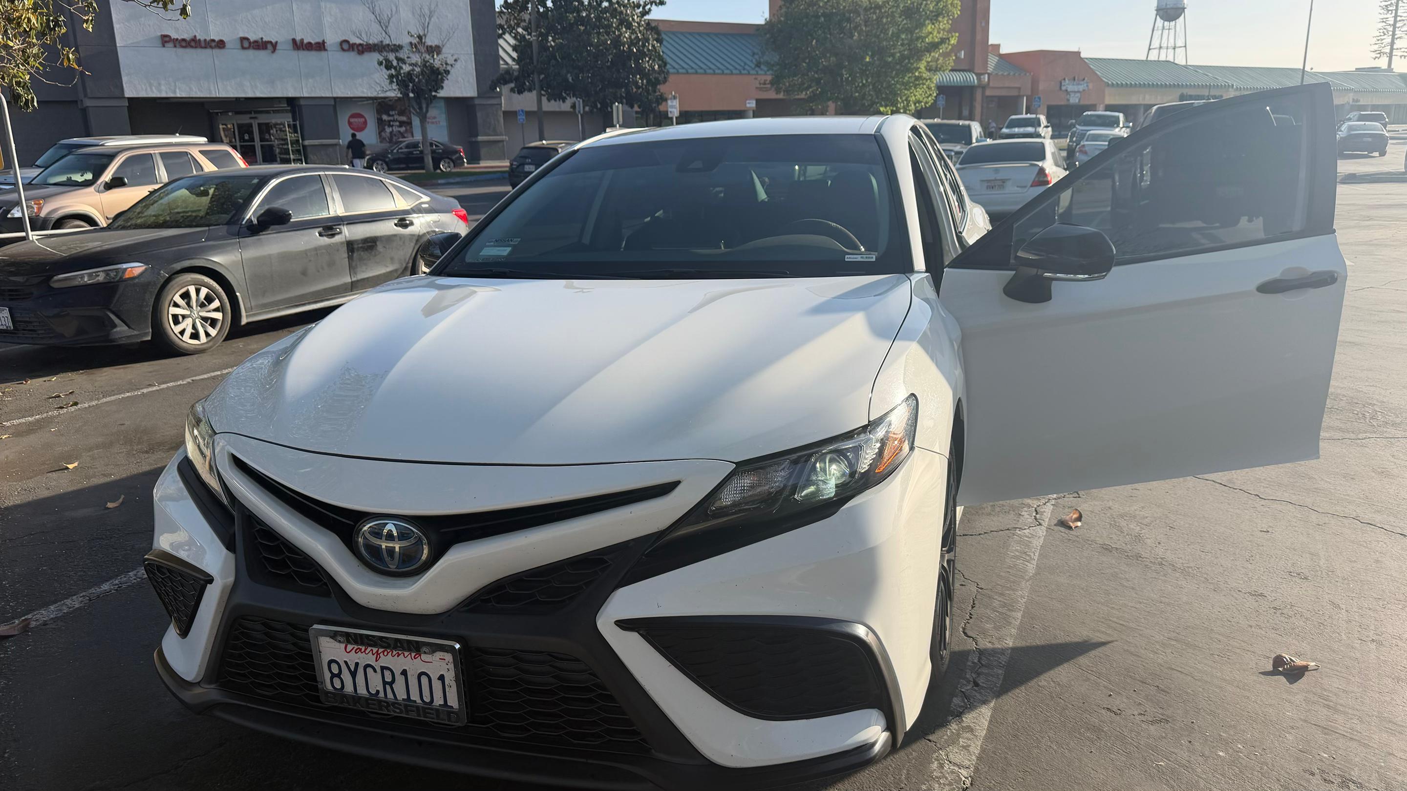 Toyota Camry Hybrid 2022 in Bakersfield, CA