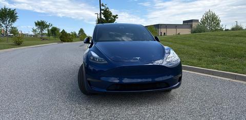 Tesla Model Y 2025