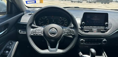 Nissan Altima 2025
