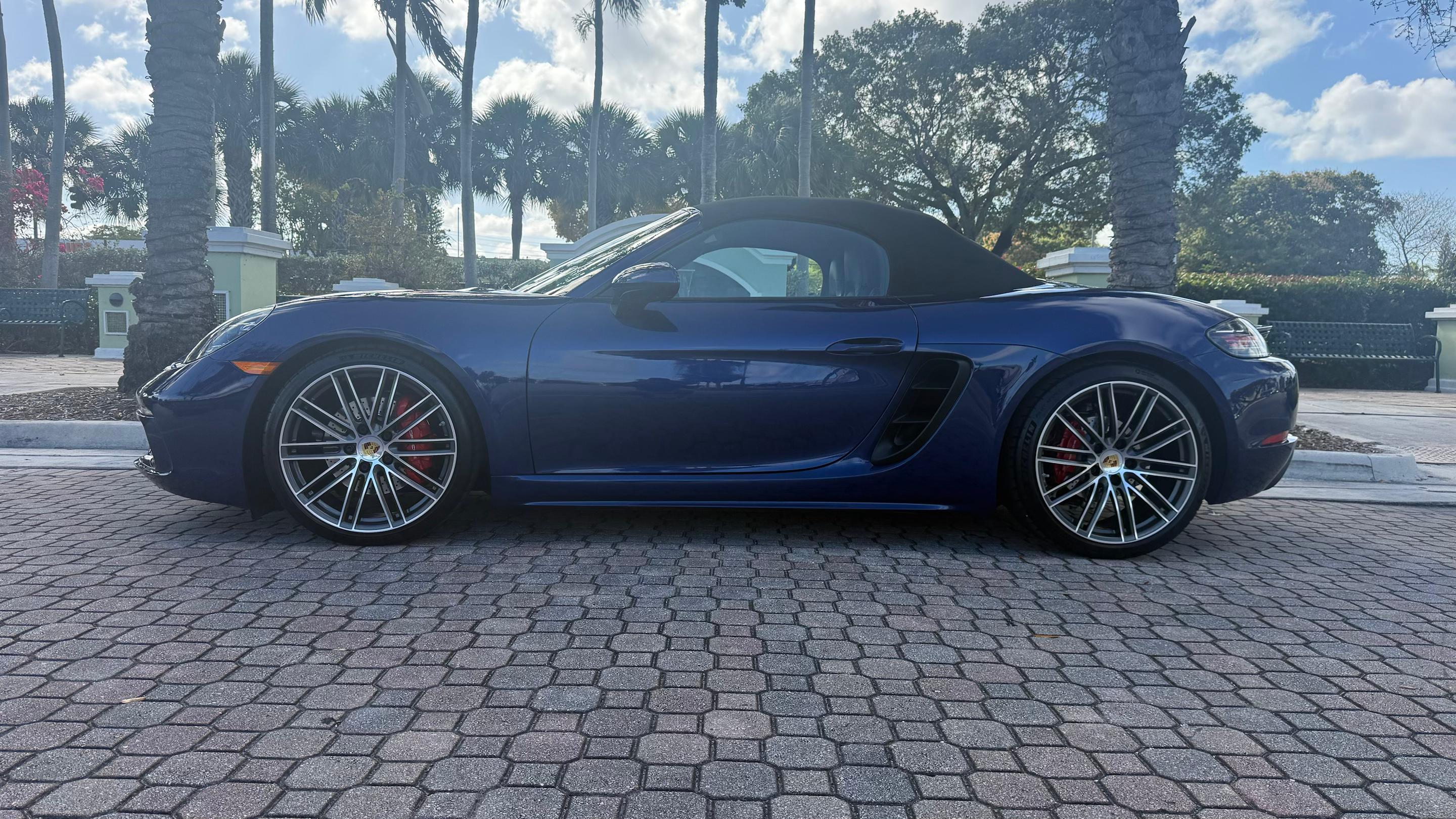 Porsche 718 Boxster 2022 in Oakland Park, FL