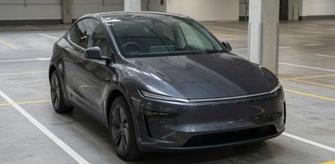 Tesla Model Y 2025