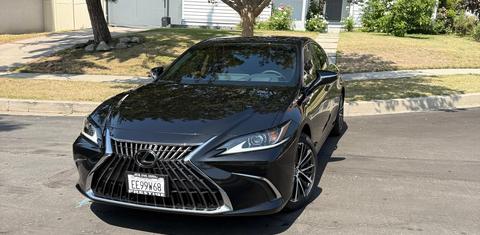 Lexus ES 2025