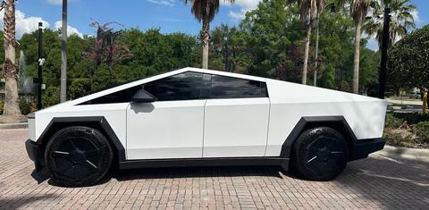 Tesla Cybertruck 2024
