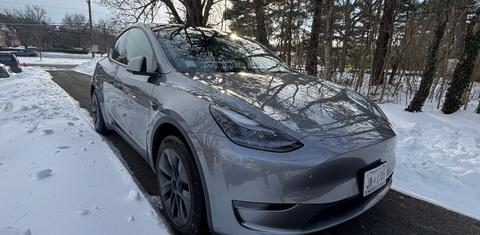 Tesla Model Y 2025