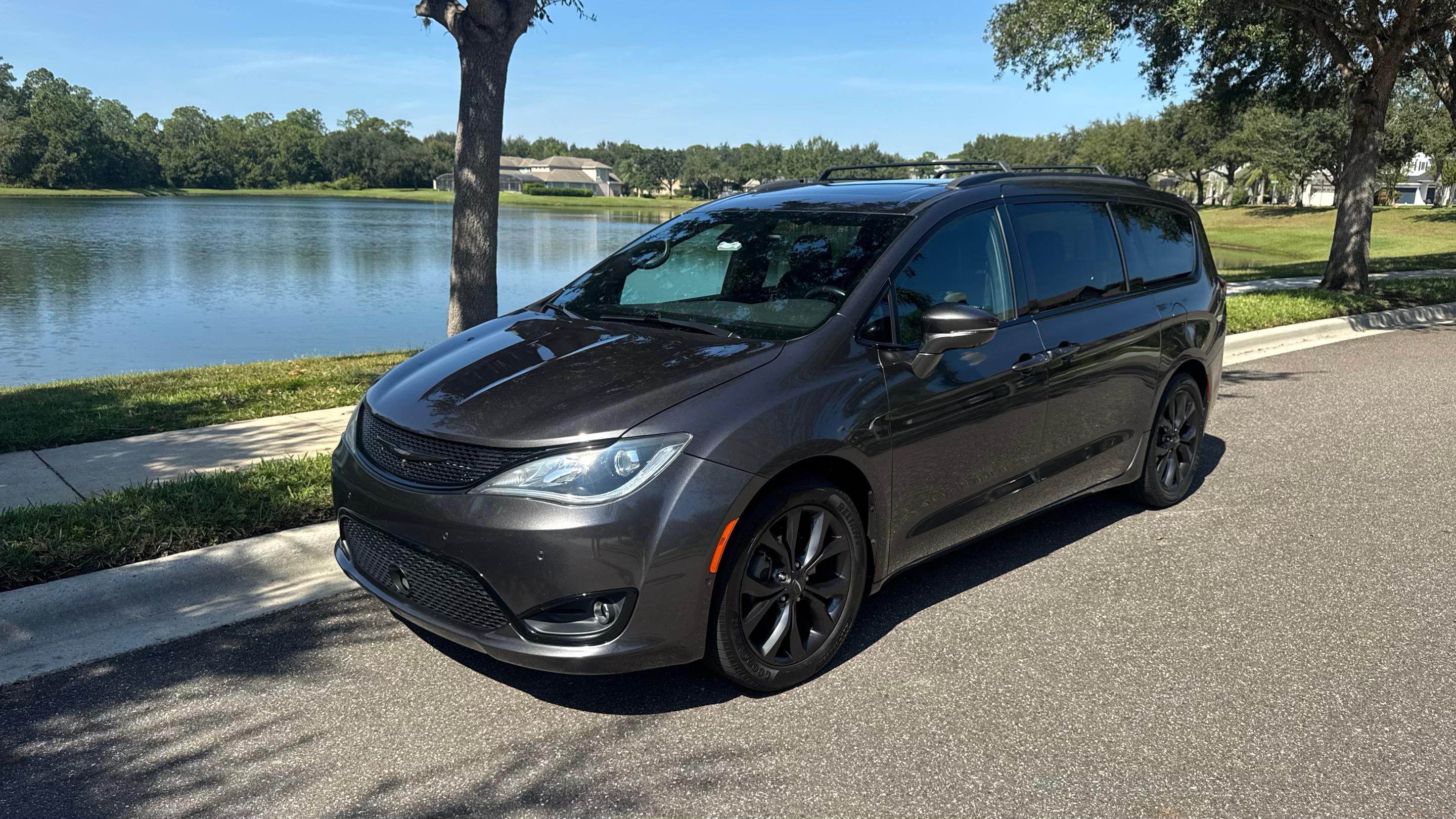Chrysler Pacifica 2019 in Windermere, FL
