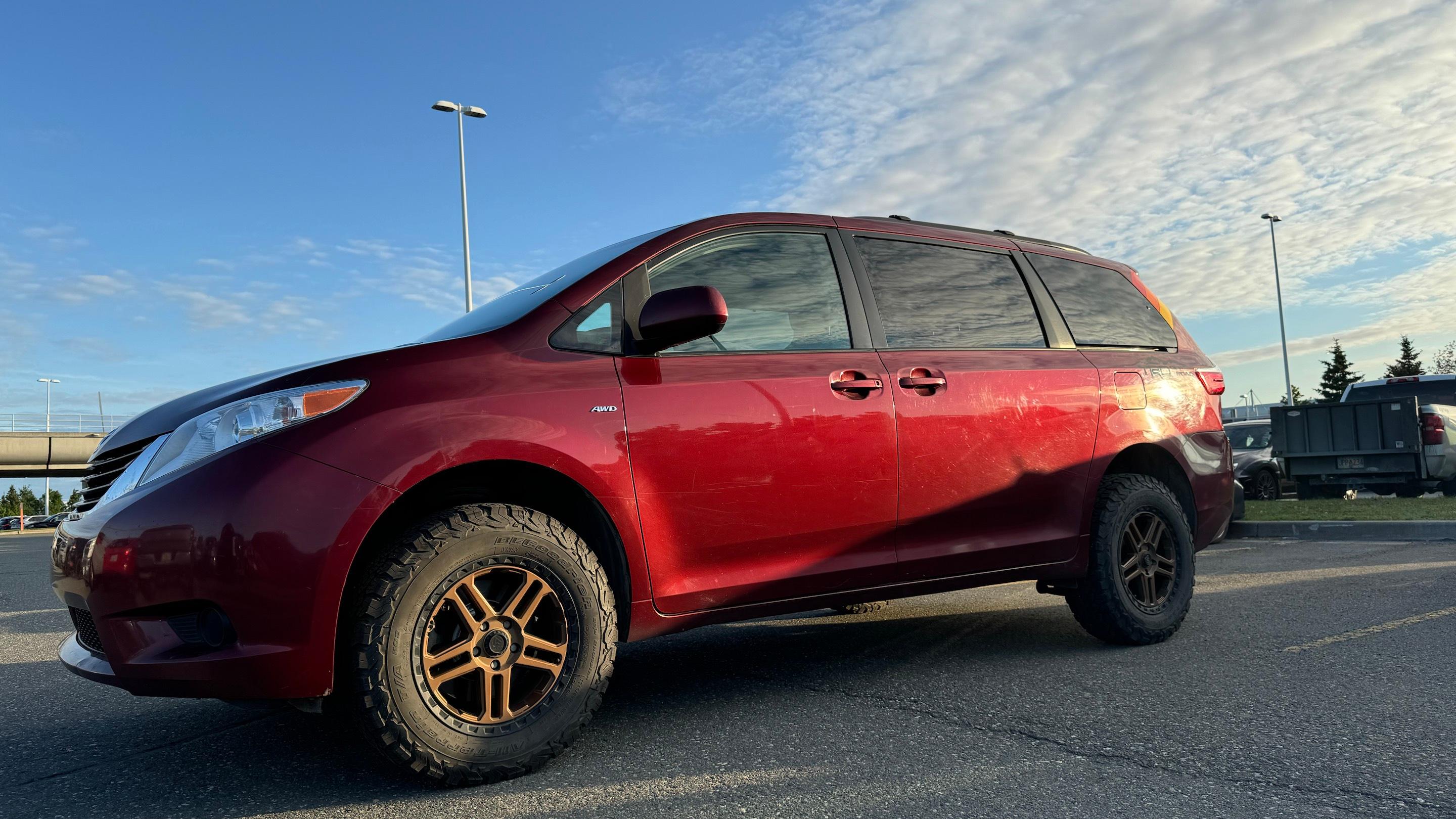 Toyota Sienna 2016 in Anchorage, AK