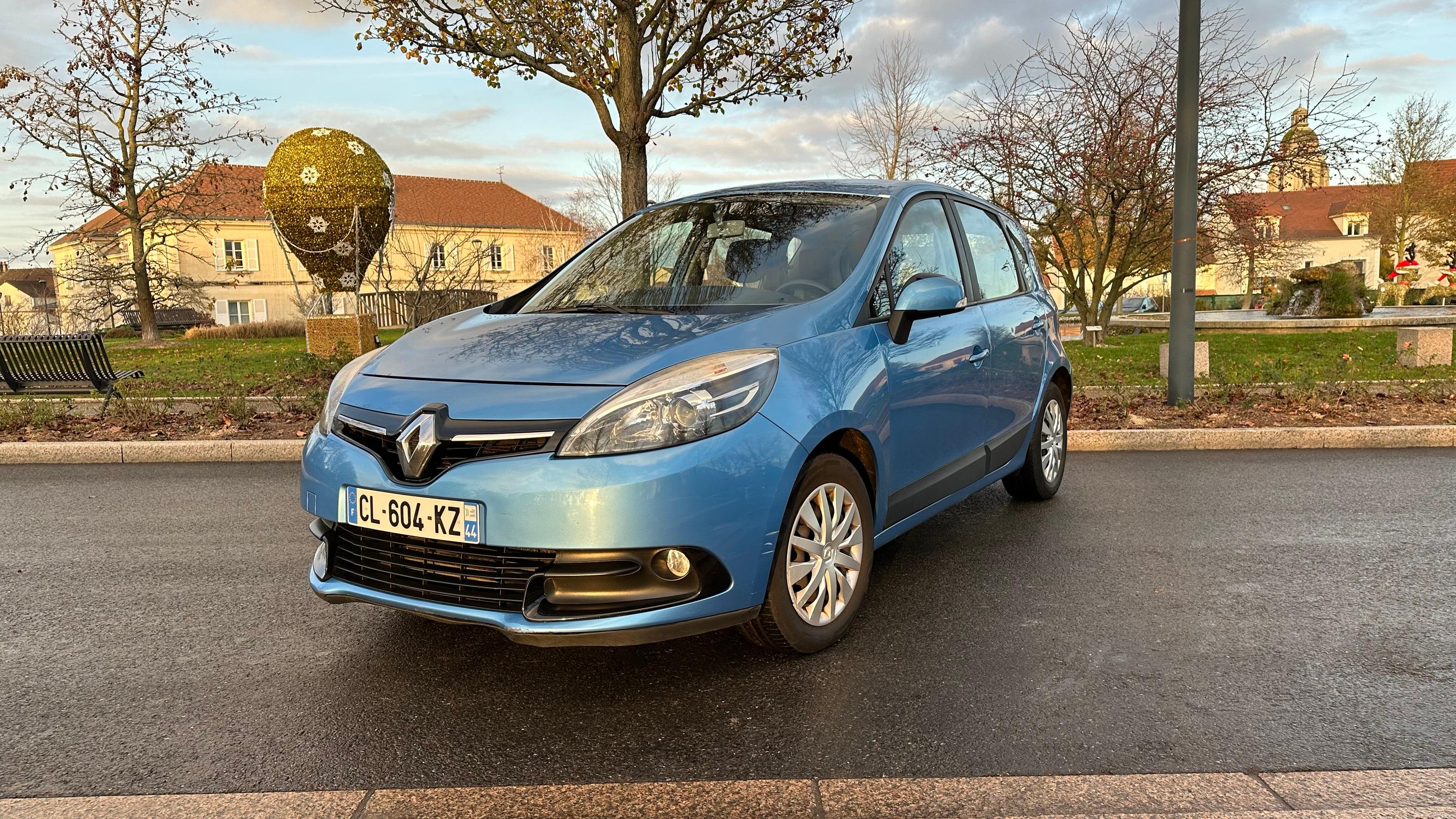 Renault GRAND SCENIC III 2012 à Tremblay-en-France